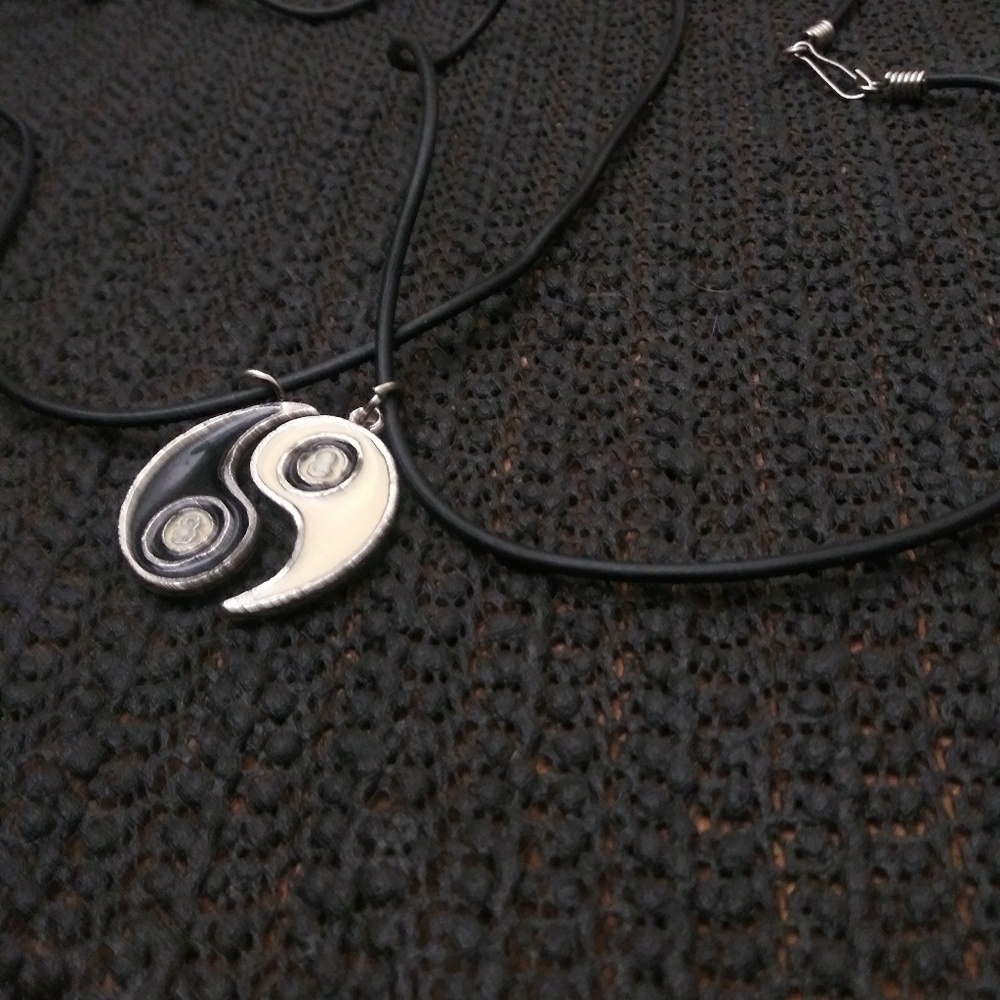 Yin Yang friendship couple pendant